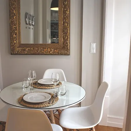 Apartman Baixa Charming Apt. | Cascao 18